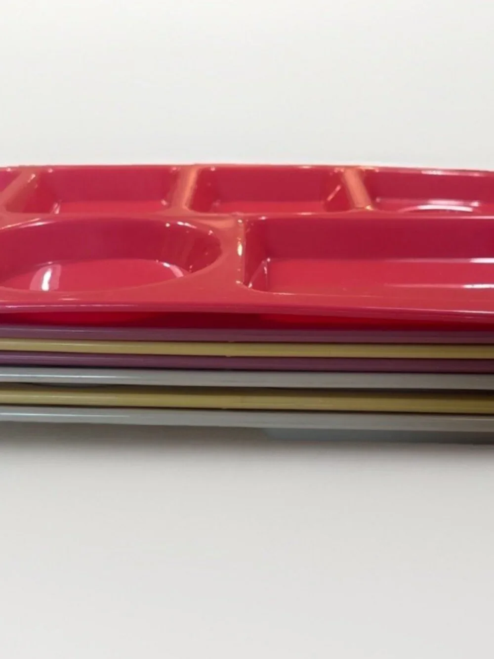 SiLite Chicago Arrowhead Tucker MELAMINE Divided Lunch Trays School Cafeteria